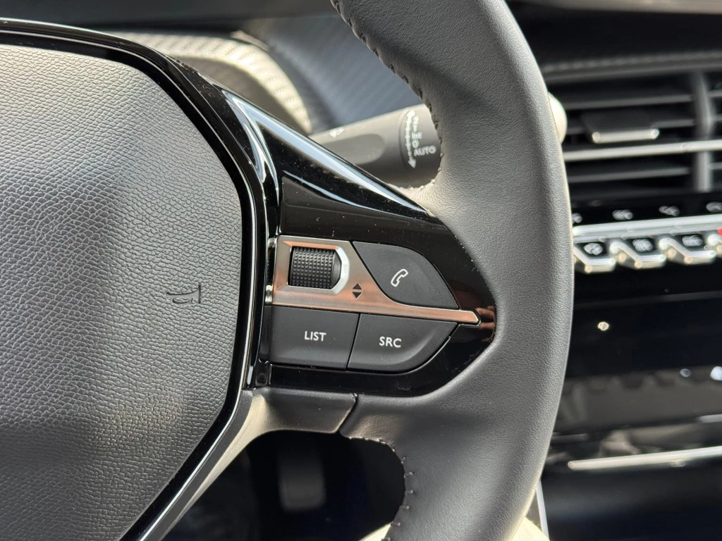 Peugeot 208 – foto 9