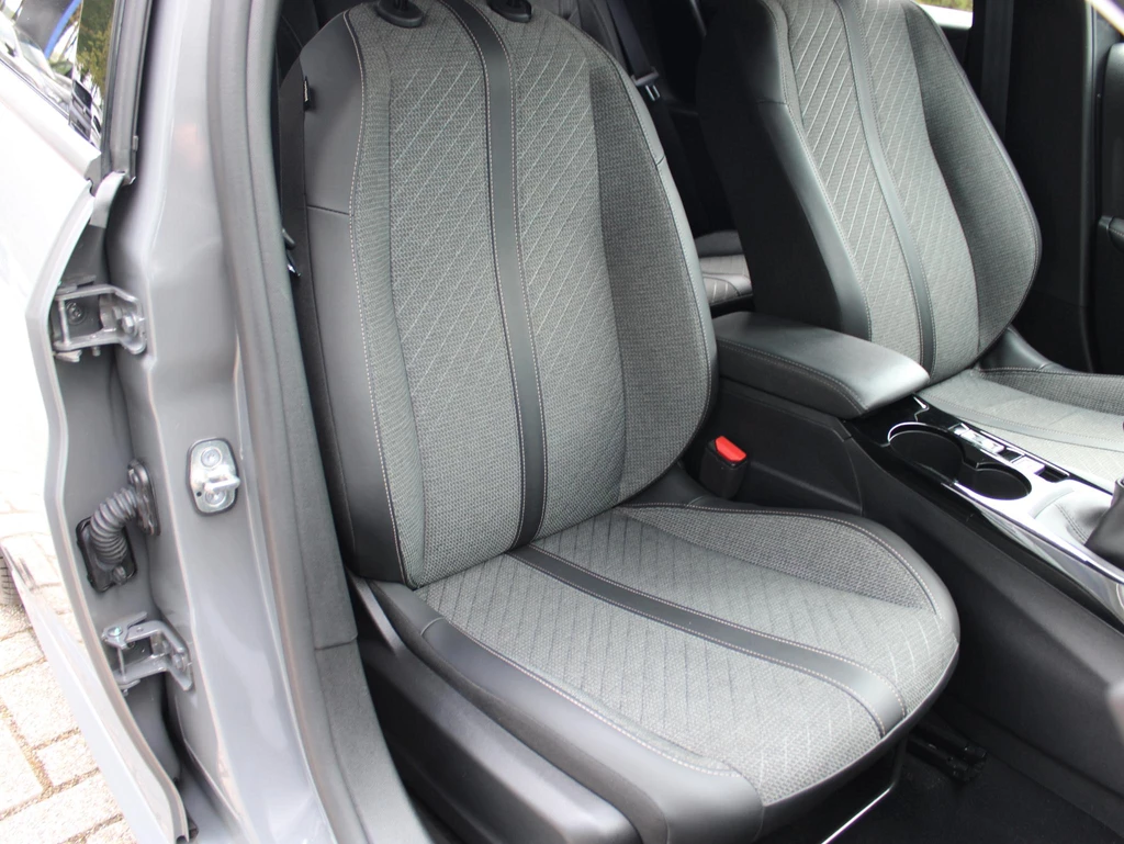 Peugeot 208 – foto 13