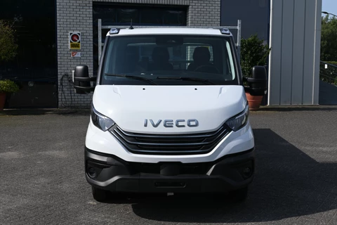 Iveco Daily 35S18 3.0 180 pk Hi-Matic Open laadbak ACC, Geveerde stoel, Apple Carplay/Android Auto