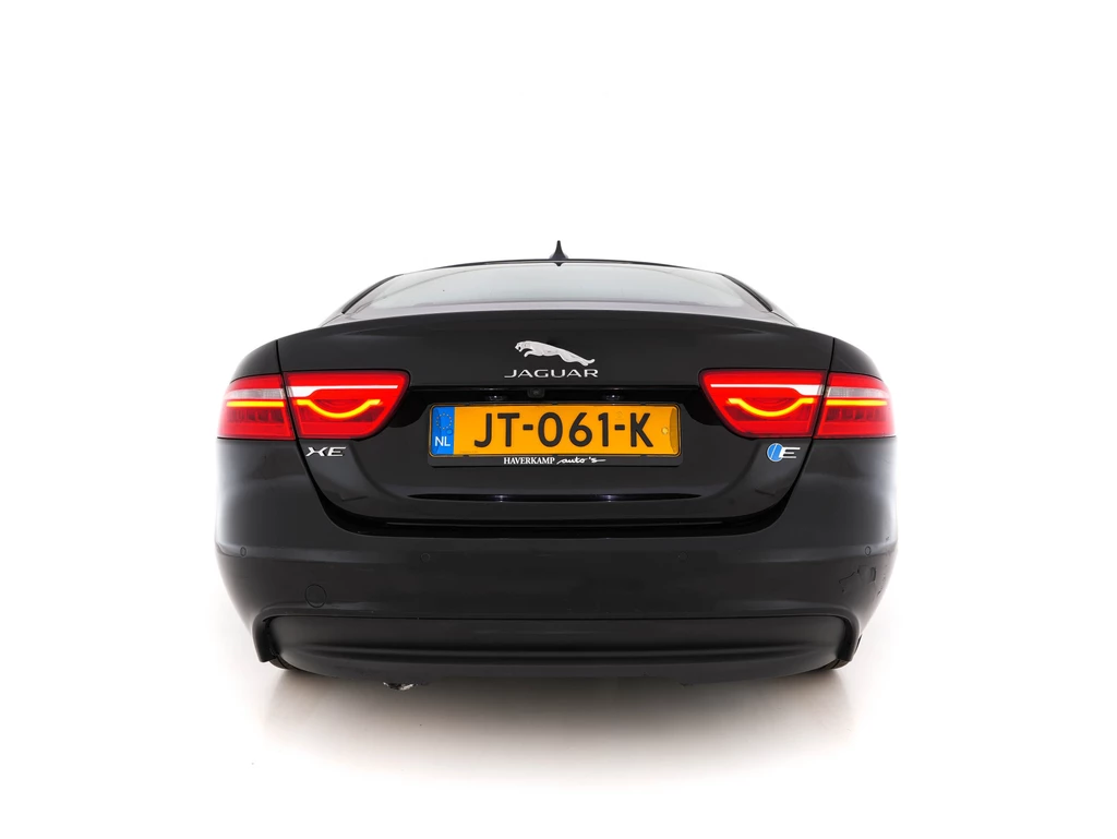 Jaguar XE – foto 3