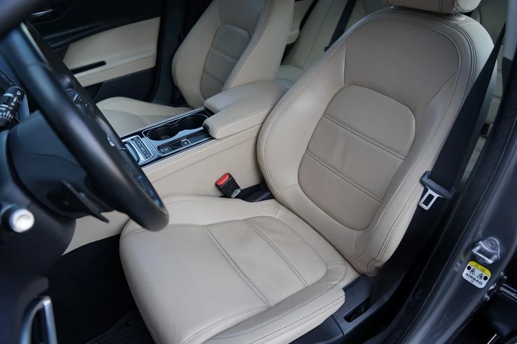 Jaguar XE – foto 9