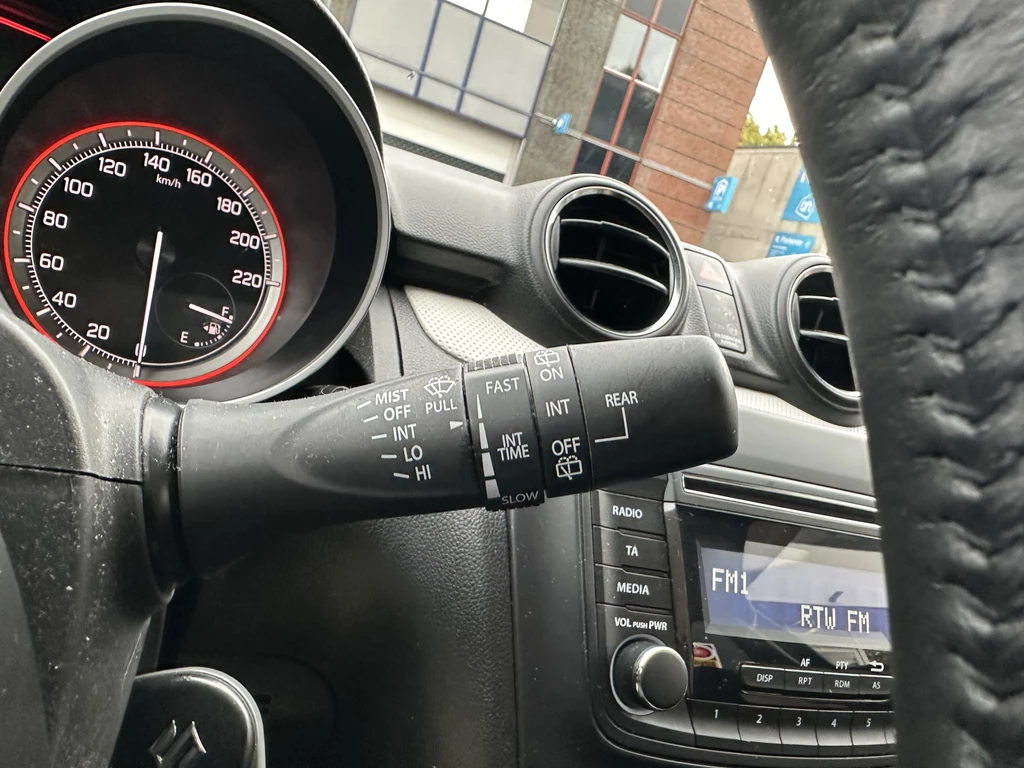 Suzuki Swift – foto 17