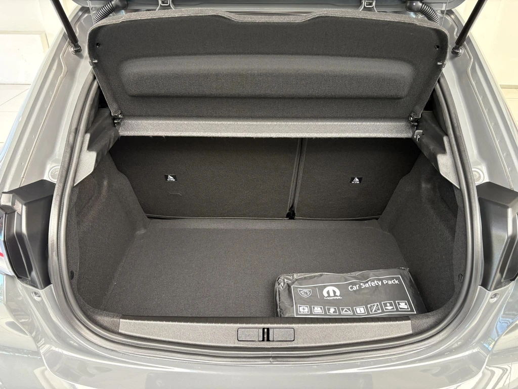 Peugeot 208 – foto 24