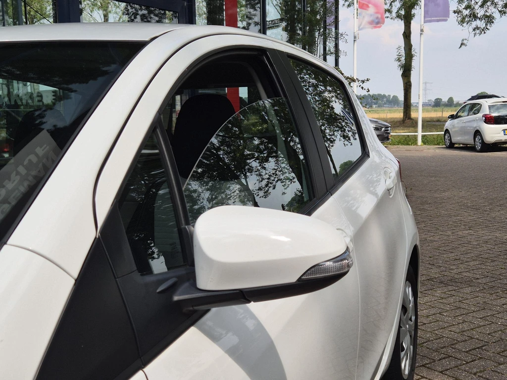 Toyota Yaris – foto 8