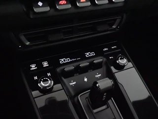 Porsche 911 – thumbnail 45