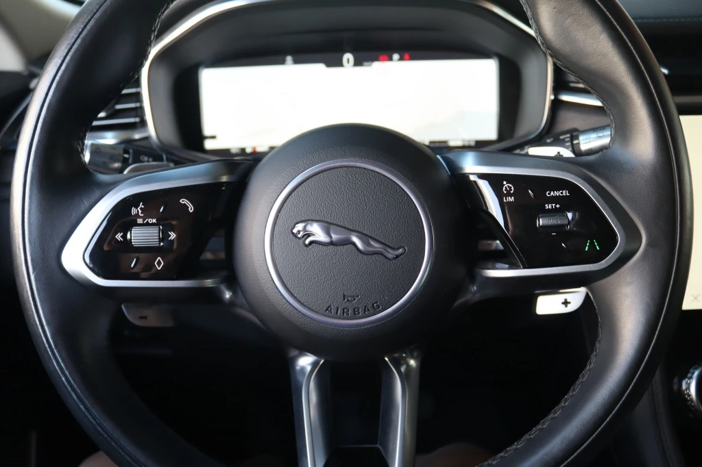 Jaguar F-PACE – foto 37