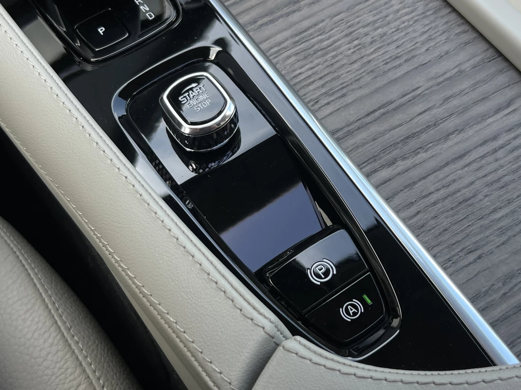 Volvo XC90 – foto 28