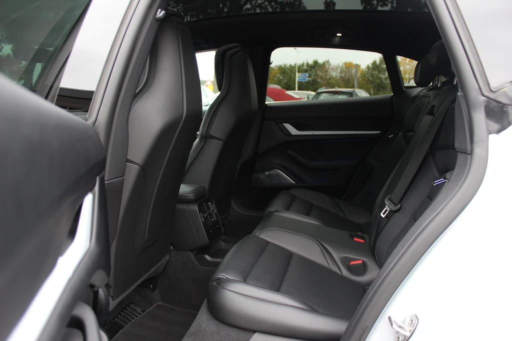Porsche Taycan – foto 15