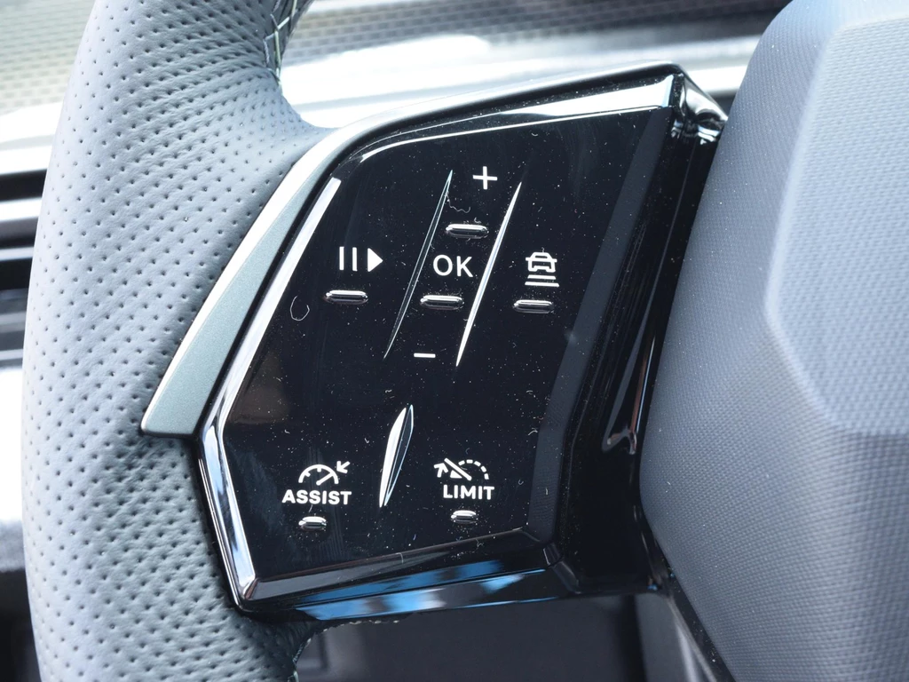 Peugeot e-5008 – foto 16