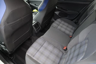 Volkswagen Golf – thumbnail 40
