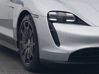Porsche Taycan – thumbnail 25