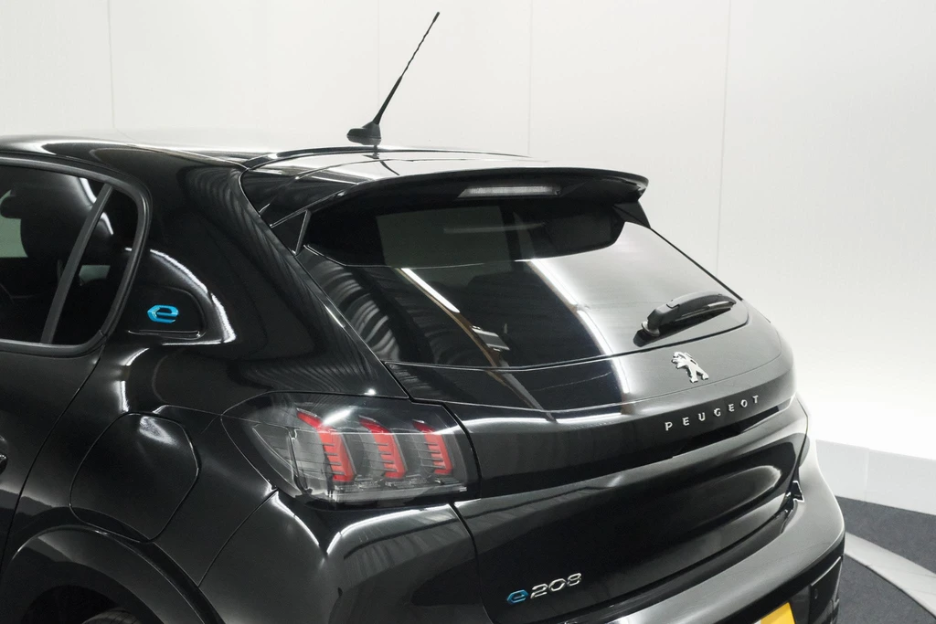 Peugeot e-208 – foto 23