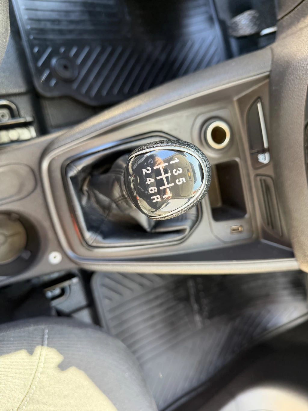 Ford Transit Courier – foto 23