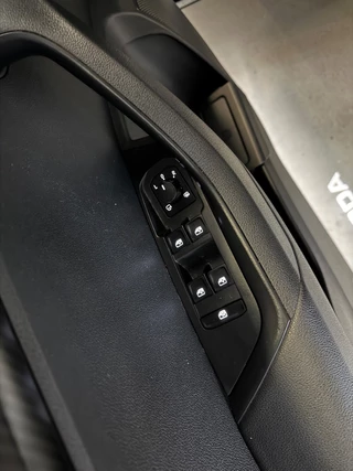 Škoda Karoq – thumbnail 32
