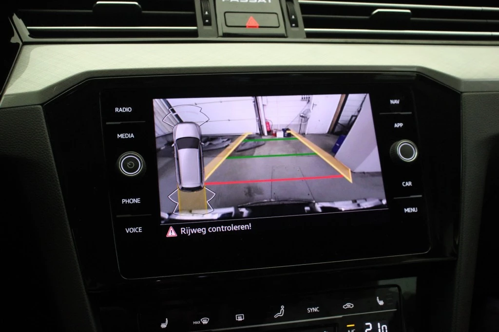 Volkswagen Passat – foto 11