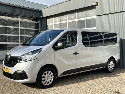 Renault Trafic Passenger 1.6 dCi Euro 6 BTW / BPM vrij marge Lengte 2 9-Persoons Airco Cruise control Navigatie PDC 1e eigenaar Combi Kombi Passenger Groepsvervoer Taxi Personenbus