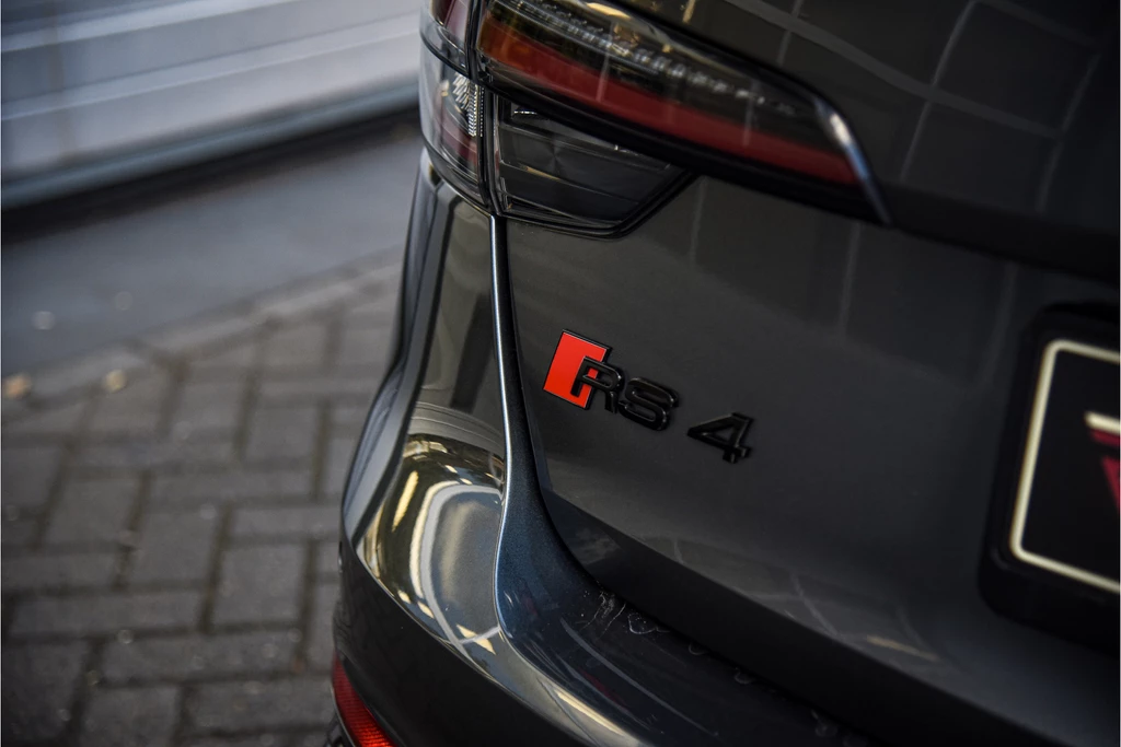 Audi RS4 – foto 35