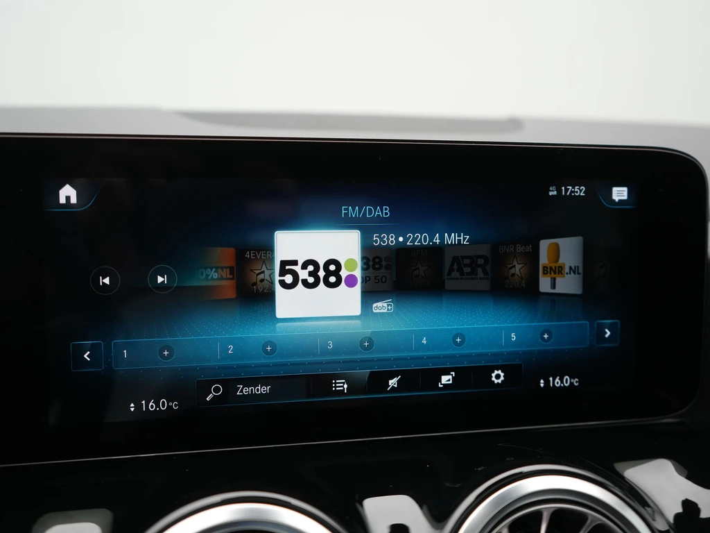 Mercedes-Benz EQA – foto 48