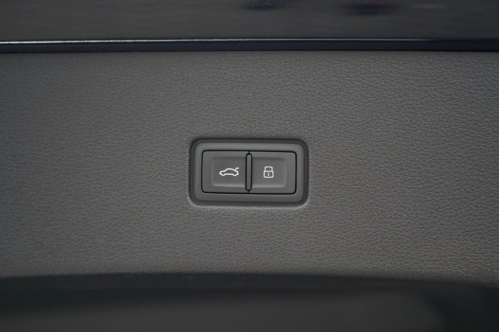 Audi RSQ8 – foto 46