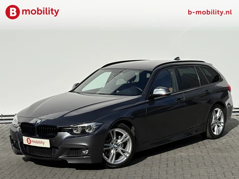 BMW 3 Serie Touring 318i High Executive M-Sport Trekhaak Apple CarPlay | Achteruitrijcamera | HIFI | Leer | DAB Audio