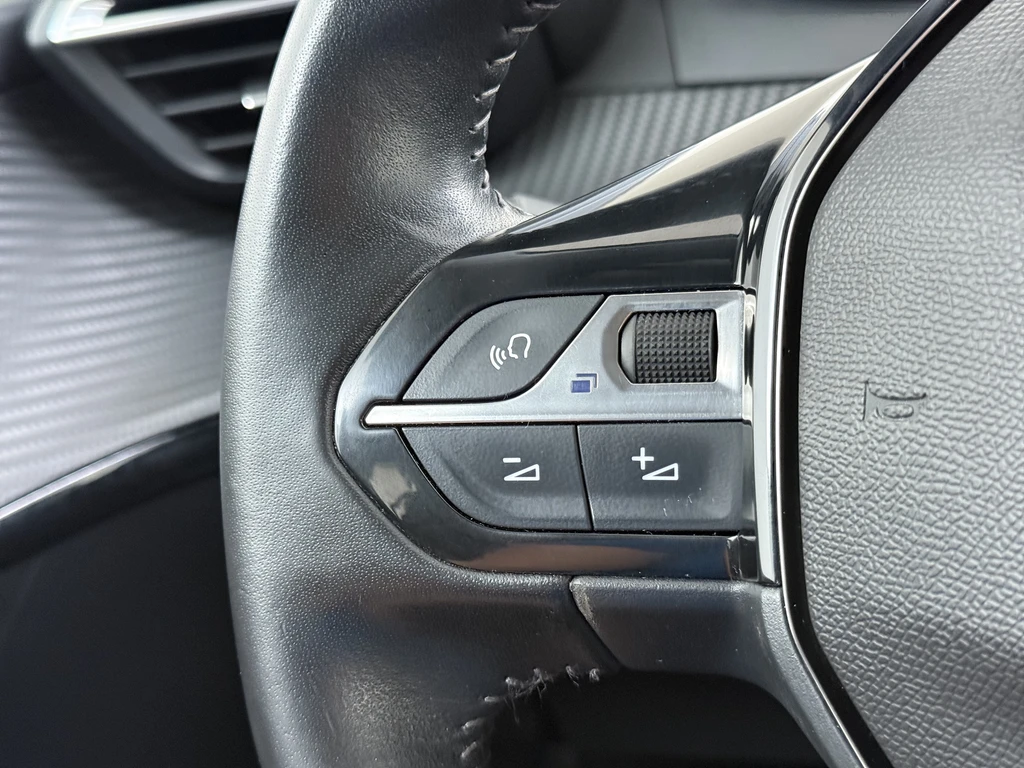 Peugeot e-208 – foto 29