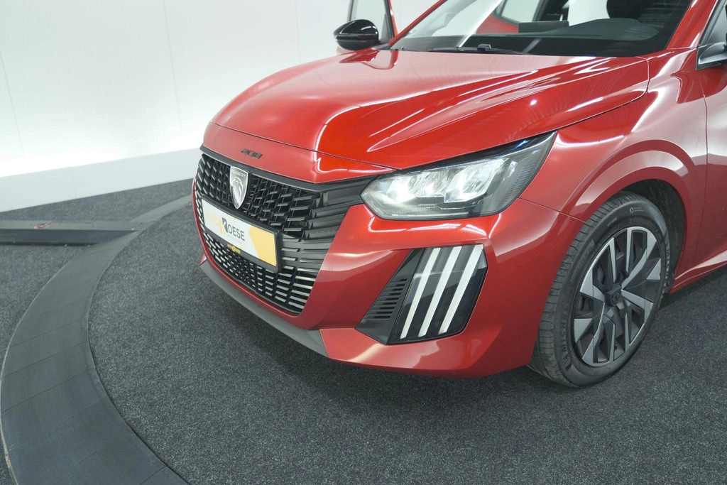 Peugeot 208 – foto 1