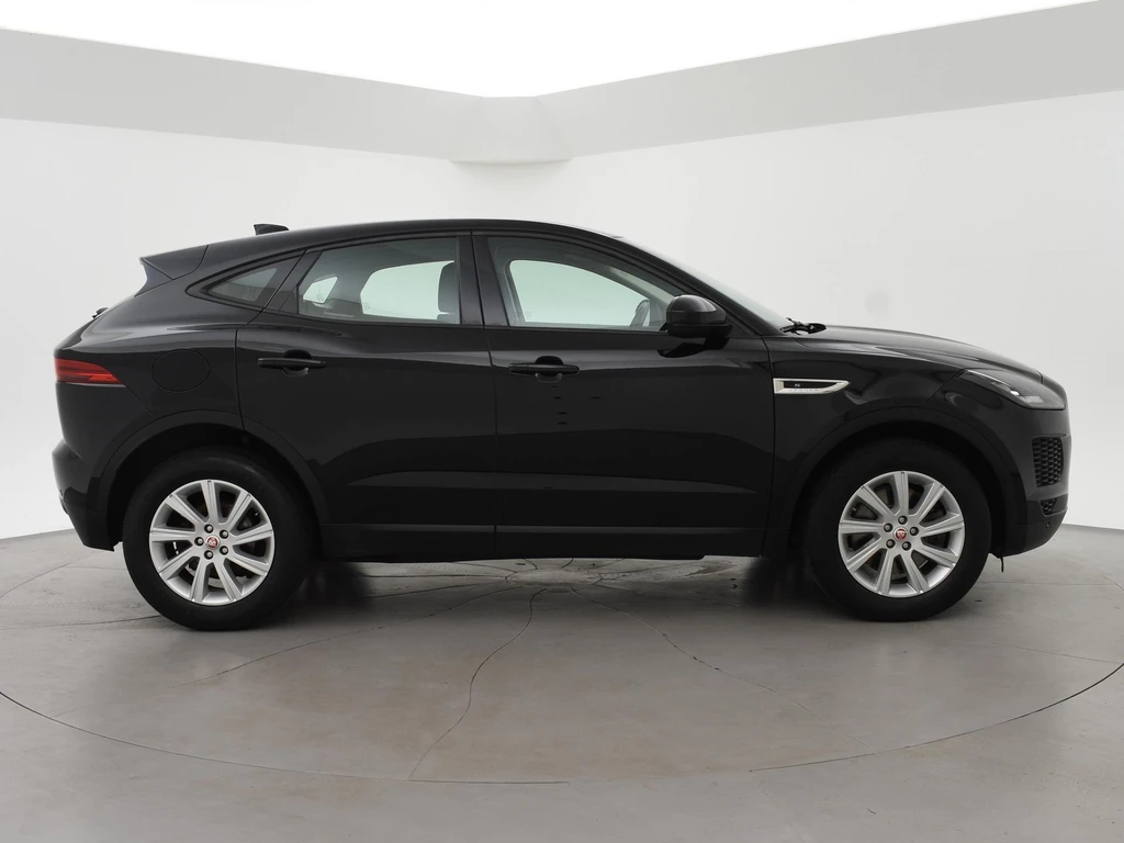 Jaguar E-PACE – foto 5