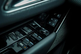 Land Rover Range Rover Velar – thumbnail 14