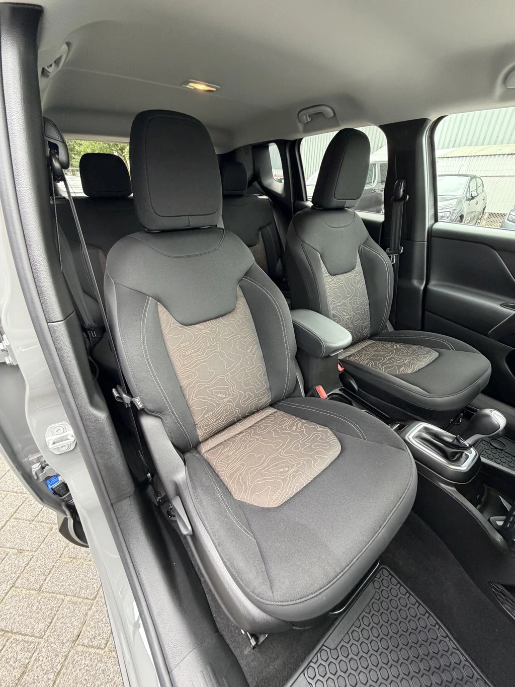Jeep Renegade – foto 12