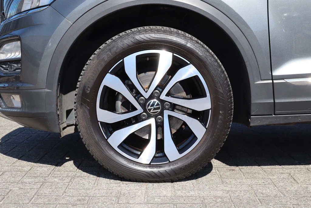 Volkswagen T-Roc – foto 12