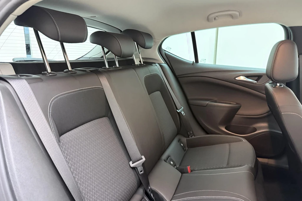 Opel Astra – foto 15