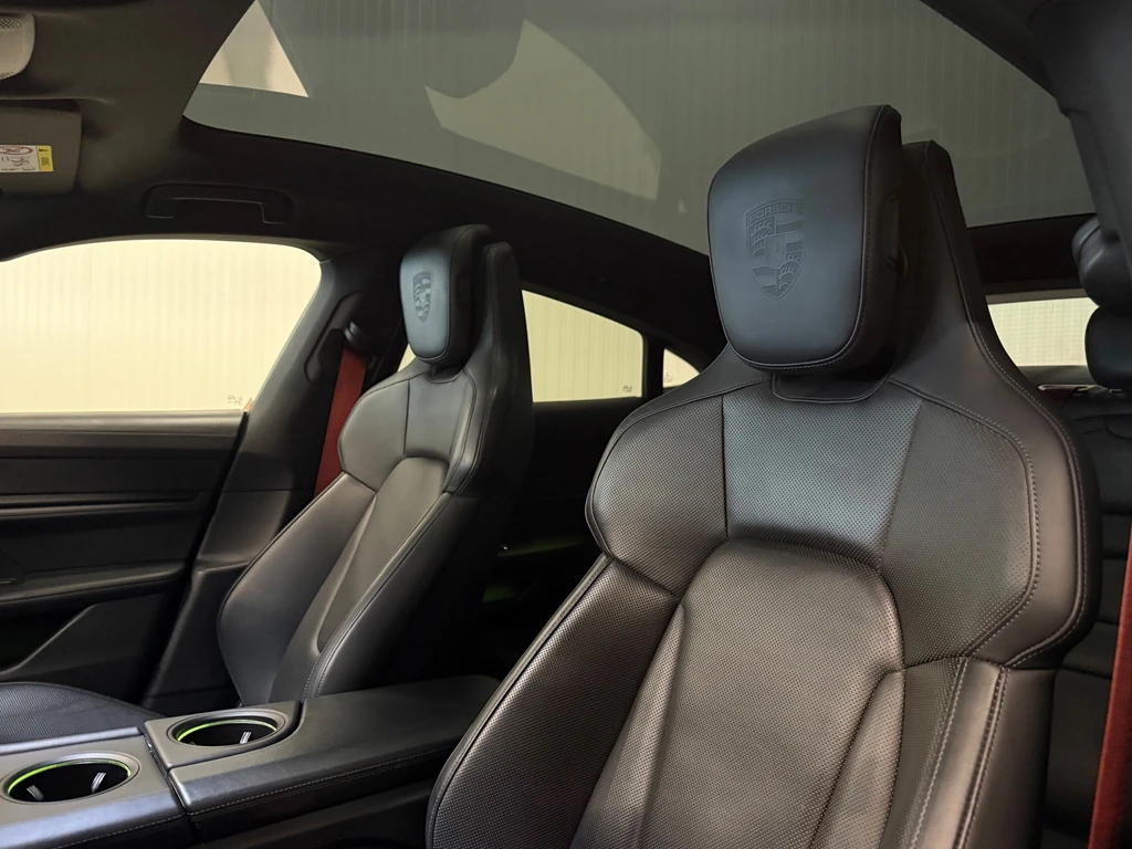 Porsche Taycan – foto 12