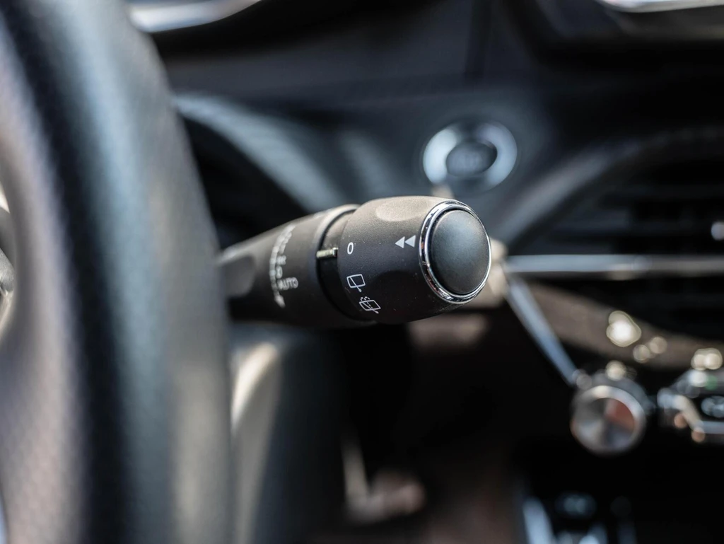 Peugeot 208 – foto 33