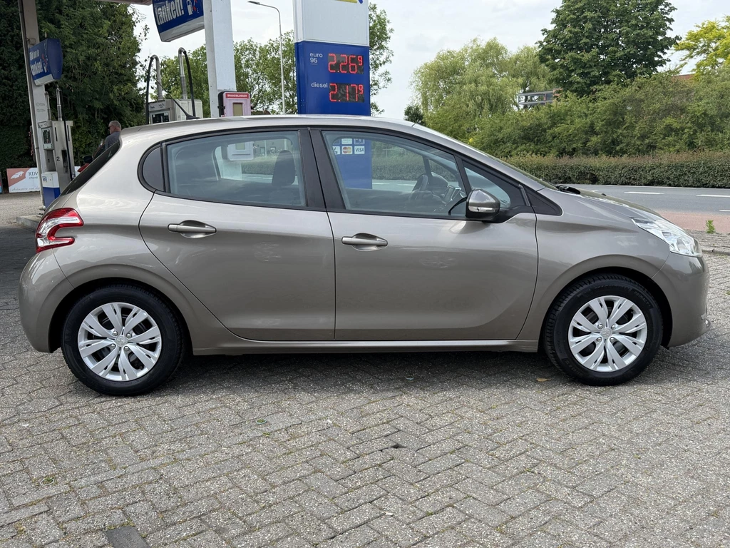 Peugeot 208 – foto 9
