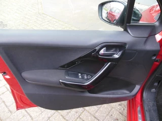 Peugeot 208 – thumbnail 8