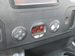 Nissan NV400 – thumbnail 17