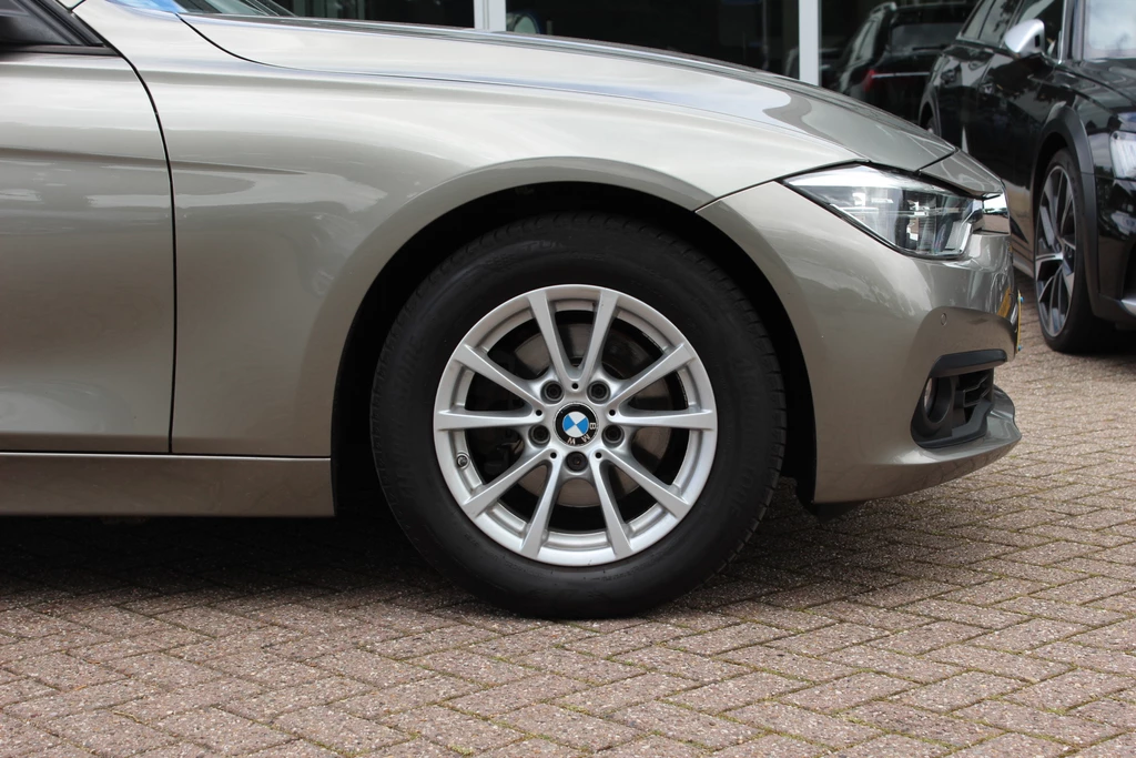 BMW 3 Serie – foto 16
