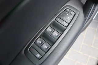 Renault Mégane Estate – thumbnail 27