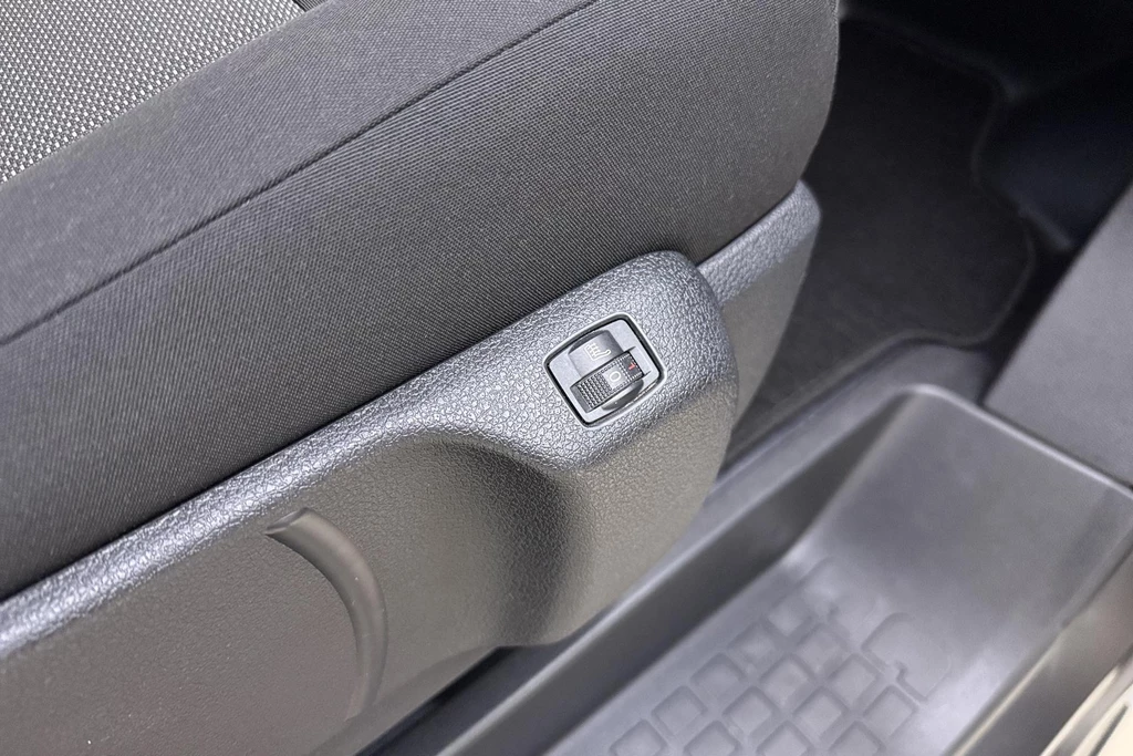 Opel Vivaro – foto 16