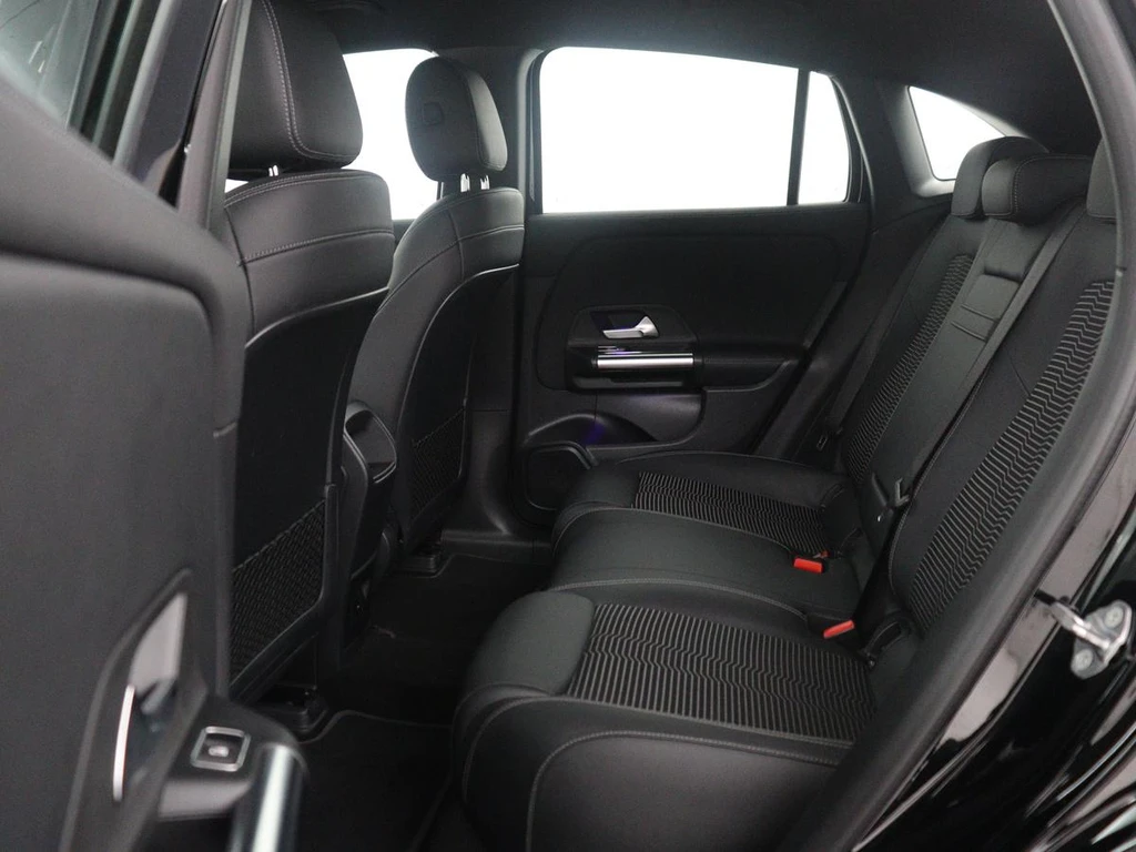 Mercedes-Benz EQA – foto 8