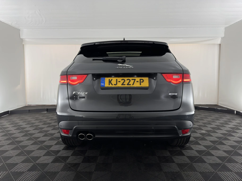 Jaguar F-PACE – foto 3