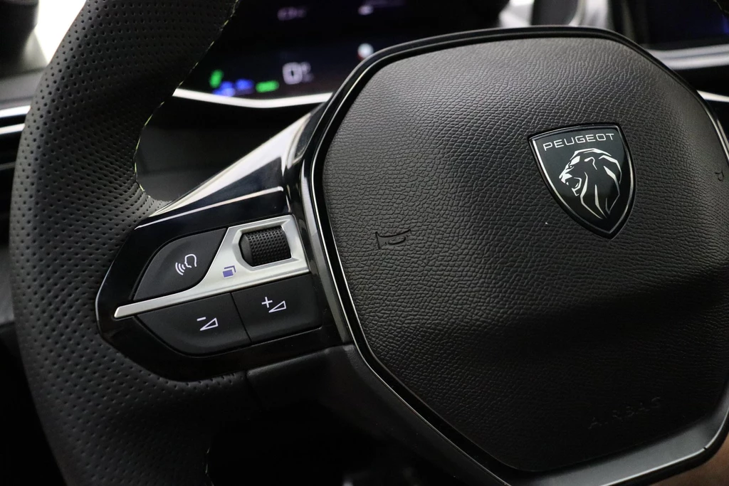 Peugeot e-208 – foto 19