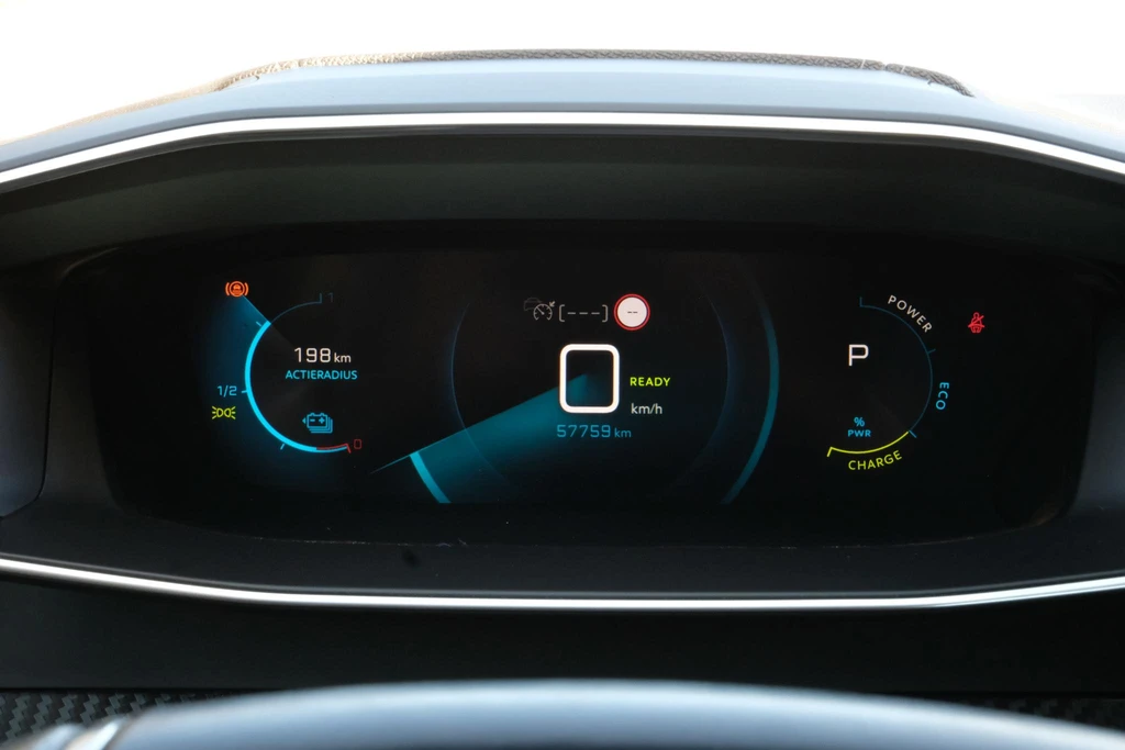 Peugeot e-208 – foto 15