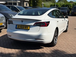 Tesla Model 3 – thumbnail 3