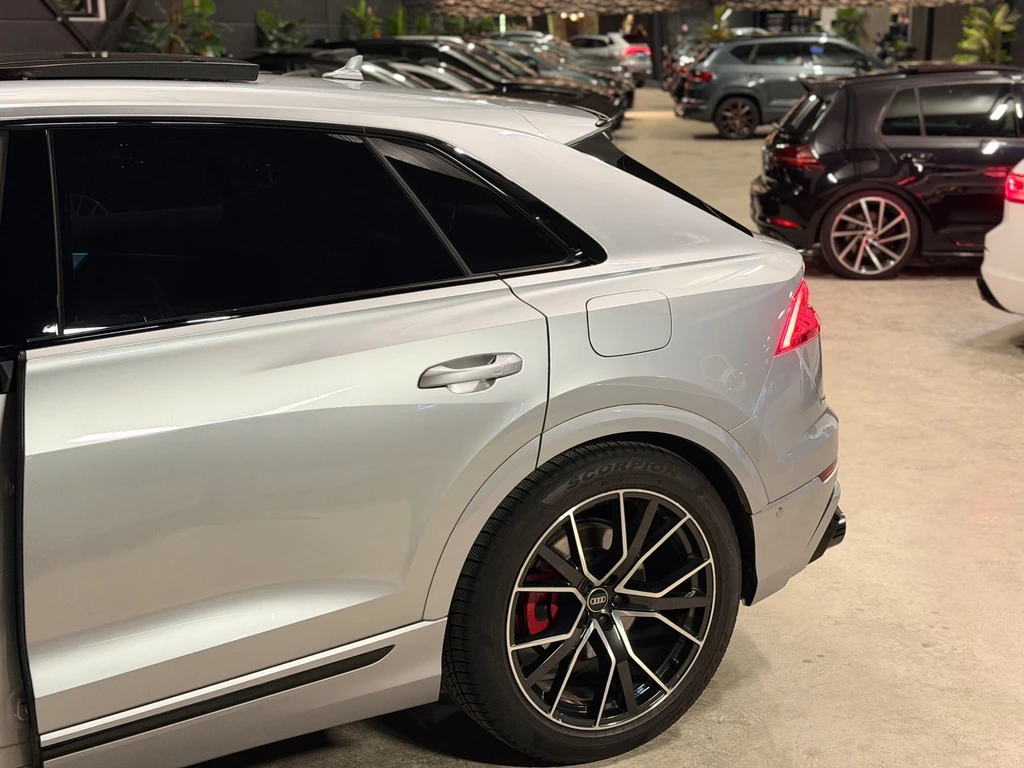 Audi Q8 – foto 16