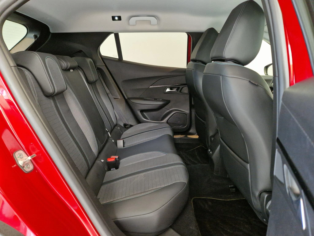 Peugeot e-2008 – foto 9