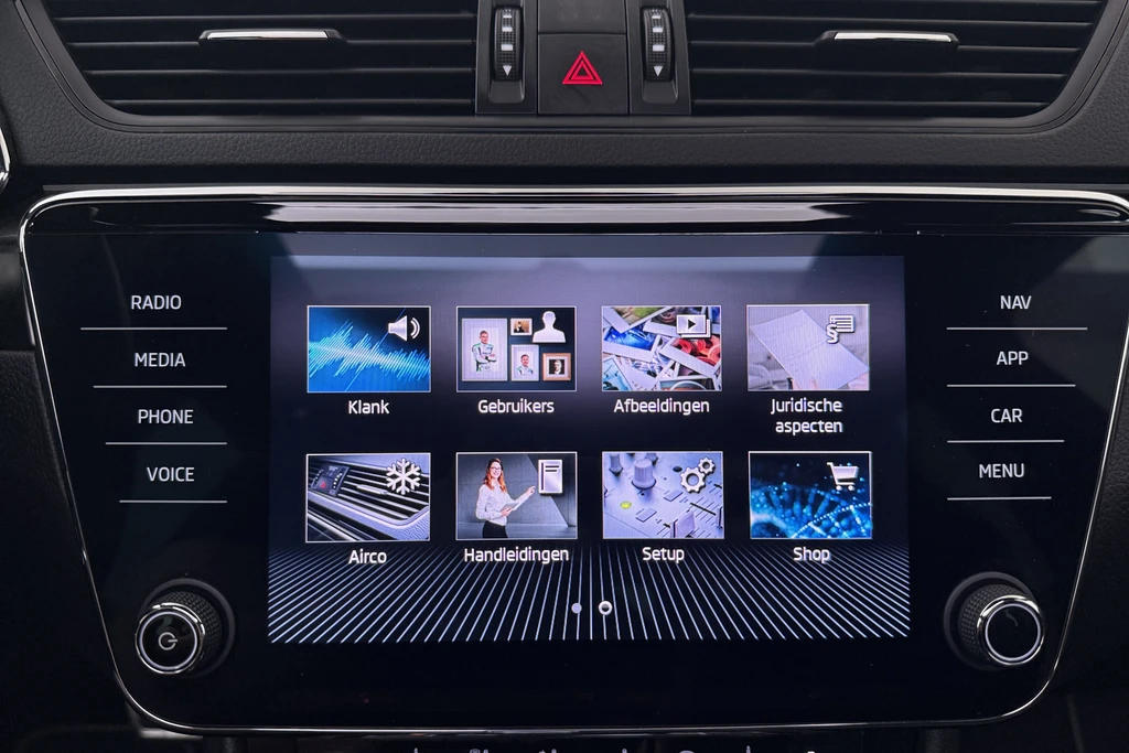 Škoda Superb – foto 30