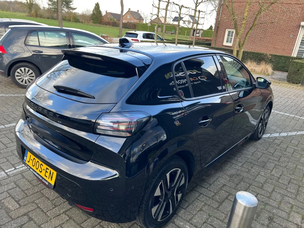 Peugeot 208 – foto 8