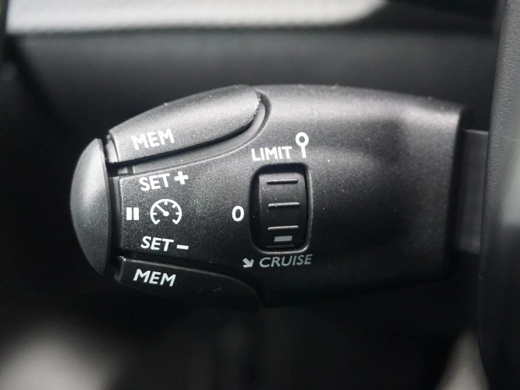 Peugeot 208 – foto 17