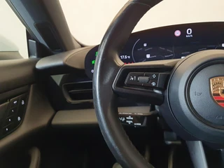 Porsche Taycan – thumbnail 13